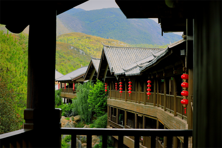 麗江東巴谷婕珞芙山野酒店